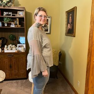 Free People tee /w brel sleeves, Medieum, gray/sil